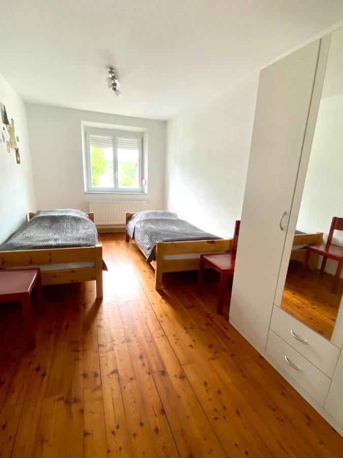 3 Zimmer Apartment Mit Flussblick - Self Check-In 에겐펠덴 외부 사진