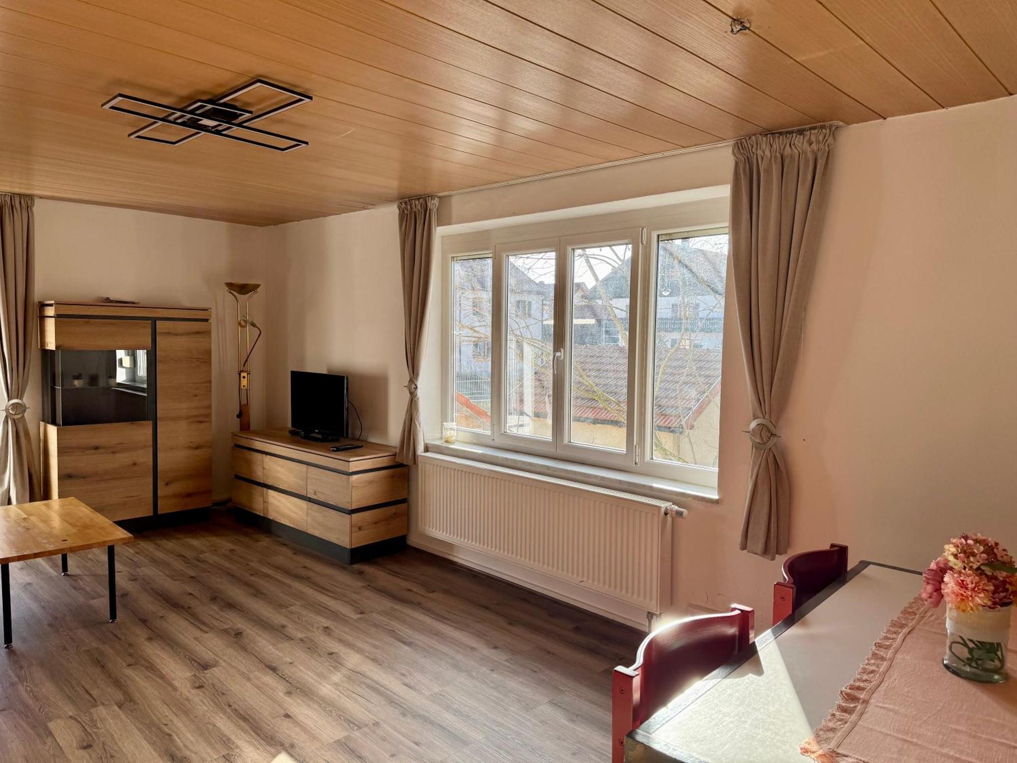 3 Zimmer Apartment Mit Flussblick - Self Check-In 에겐펠덴 외부 사진
